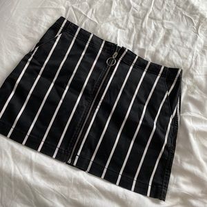 Stripped volcom skirt